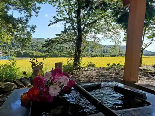 高司神社〜むすびの神の鎮まる社〜の手水舎