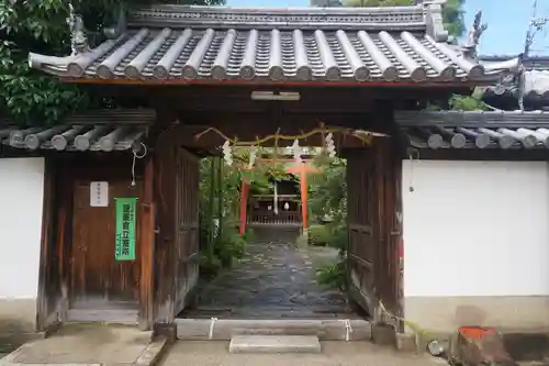 漢國神社の山門・神門