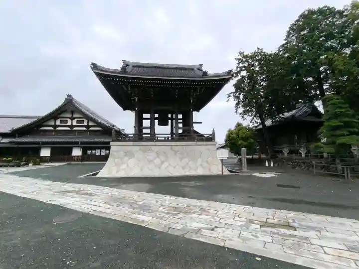 豊川閣 妙厳寺の{uncategorized: "未分類", other: "その他", undefined: "問題あり", building: "その他建物", grave: "お墓", sacred_gate: "鳥居", guardian: "狛犬", statue: "像", buddha: "仏像", history: "歴史", nature: "自然", garden: "庭園", animal: "動物", pagoda: "塔", temizu: "手水舎", mountain_gate: "山門・神門", sanctuary: "本殿・本堂", subordinate: "末社・摂社", art: "芸術", scenery: "景色", jizo: "地蔵", ema: "絵馬", goshuin: "御朱印", omikuji: "おみくじ", items: "授与品その他", amulet: "お守り", goshuincho: "御朱印帳", eats: "食事", festival: "お祭り", votive_dance: "神楽", shichigosan: "七五三参", wedding: "結婚式", experience: "体験その他", initially: "初詣", around: "周辺", anti_infection: "感染症対策"}
