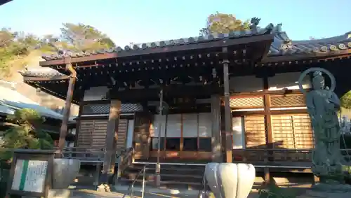 安楽寺の本殿・本堂