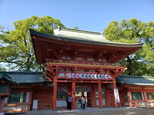 武蔵一宮氷川神社の山門