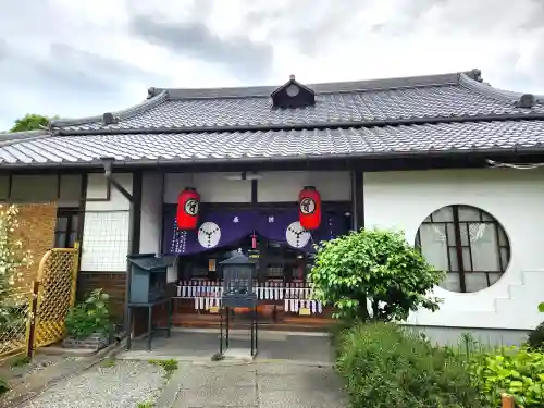 華蔵院の本殿・本堂