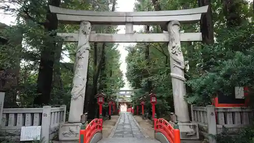 馬橋稲荷神社の鳥居