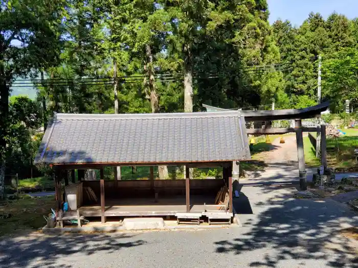 新井神社の建物その他