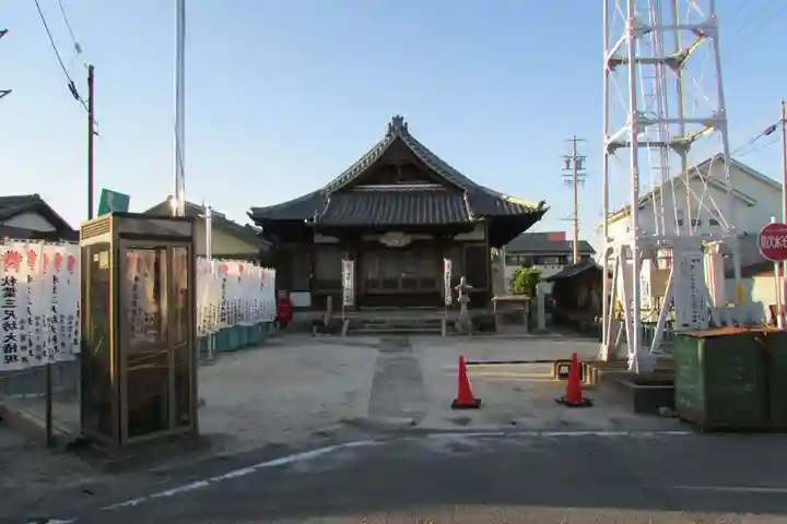 秋葉寺の本殿・本堂