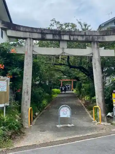 花山稲荷神社の鳥居
