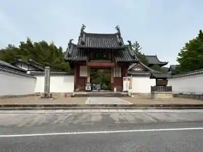 萬福寺の{uncategorized: "未分類", other: "その他", undefined: "問題あり", building: "その他建物", grave: "お墓", sacred_gate: "鳥居", guardian: "狛犬", statue: "像", buddha: "仏像", history: "歴史", nature: "自然", garden: "庭園", animal: "動物", pagoda: "塔", temizu: "手水舎", mountain_gate: "山門・神門", sanctuary: "本殿・本堂", subordinate: "末社・摂社", art: "芸術", scenery: "景色", jizo: "地蔵", ema: "絵馬", goshuin: "御朱印", omikuji: "おみくじ", items: "授与品その他", amulet: "お守り", goshuincho: "御朱印帳", eats: "食事", festival: "お祭り", votive_dance: "神楽", shichigosan: "七五三参", wedding: "結婚式", experience: "体験その他", initially: "初詣", around: "周辺", anti_infection: "感染症対策"}