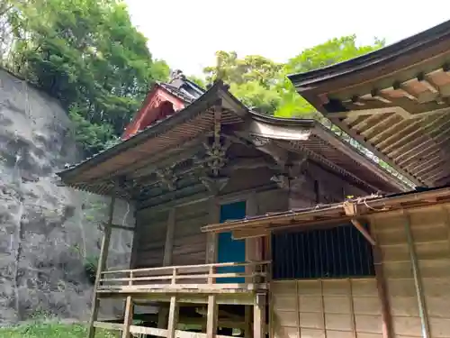 八幡神社の本殿・本堂
