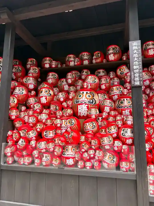 勝尾寺の{uncategorized: "未分類", other: "その他", undefined: "問題あり", building: "その他建物", grave: "お墓", sacred_gate: "鳥居", guardian: "狛犬", statue: "像", buddha: "仏像", history: "歴史", nature: "自然", garden: "庭園", animal: "動物", pagoda: "塔", temizu: "手水舎", mountain_gate: "山門・神門", sanctuary: "本殿・本堂", subordinate: "末社・摂社", art: "芸術", scenery: "景色", jizo: "地蔵", ema: "絵馬", goshuin: "御朱印", omikuji: "おみくじ", items: "授与品その他", amulet: "お守り", goshuincho: "御朱印帳", eats: "食事", festival: "お祭り", votive_dance: "神楽", shichigosan: "七五三参", wedding: "結婚式", experience: "体験その他", initially: "初詣", around: "周辺", anti_infection: "感染症対策"}