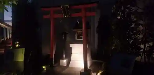 靍護稲荷神社の鳥居