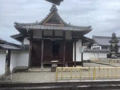 梅龍寺の本殿