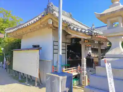 安樂寺の本殿・本堂