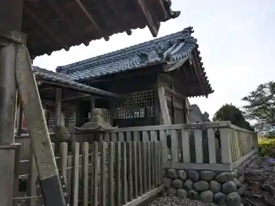 大井神社の{uncategorized: "未分類", other: "その他", undefined: "問題あり", building: "その他建物", grave: "お墓", sacred_gate: "鳥居", guardian: "狛犬", statue: "像", buddha: "仏像", history: "歴史", nature: "自然", garden: "庭園", animal: "動物", pagoda: "塔", temizu: "手水舎", mountain_gate: "山門・神門", sanctuary: "本殿・本堂", subordinate: "末社・摂社", art: "芸術", scenery: "景色", jizo: "地蔵", ema: "絵馬", goshuin: "御朱印", omikuji: "おみくじ", items: "授与品その他", amulet: "お守り", goshuincho: "御朱印帳", eats: "食事", festival: "お祭り", votive_dance: "神楽", shichigosan: "七五三参", wedding: "結婚式", experience: "体験その他", initially: "初詣", around: "周辺", anti_infection: "感染症対策"}