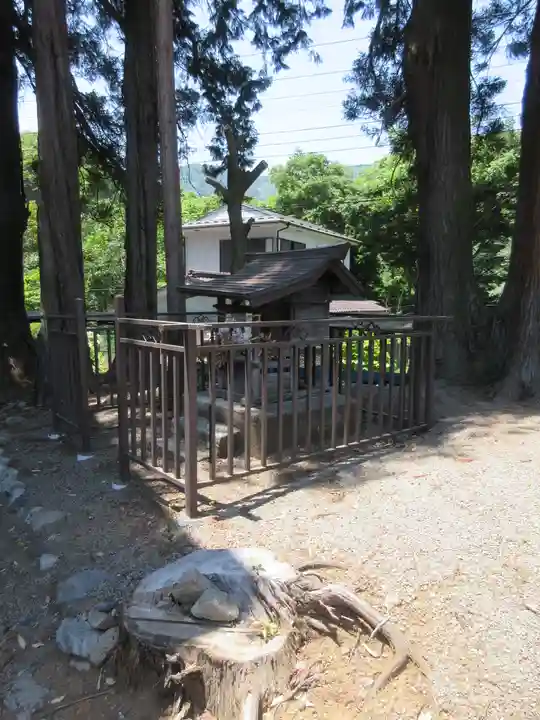 真木諏訪神社の末社・摂社