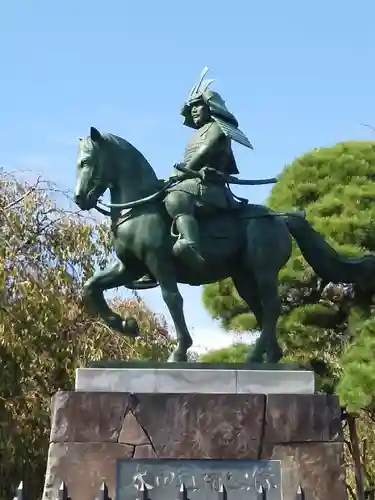 芳林寺の像