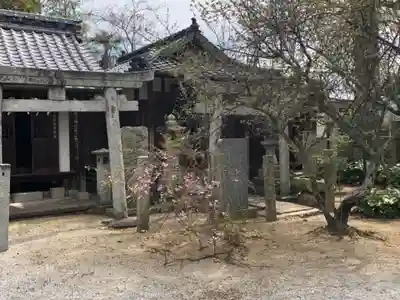 鶴岡八幡神社の末社・摂社