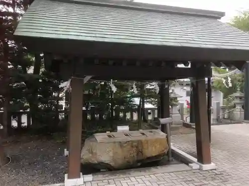 烈々布神社の手水舎