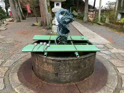 成相寺の手水舎