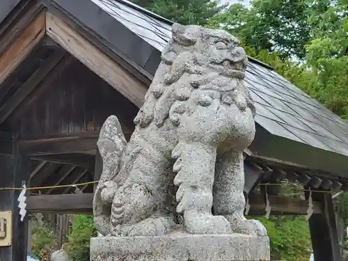 留辺蘂神社の狛犬