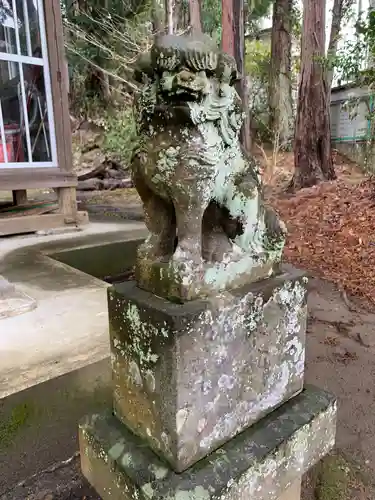 白山神社の狛犬