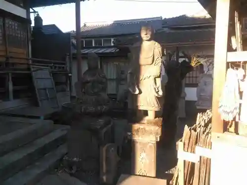 明王寺の像