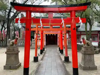 楠本稲荷神社（湊川神社末社）(兵庫県)