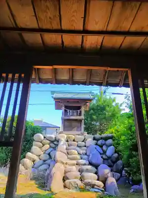 八龍社（目比）の本殿・本堂