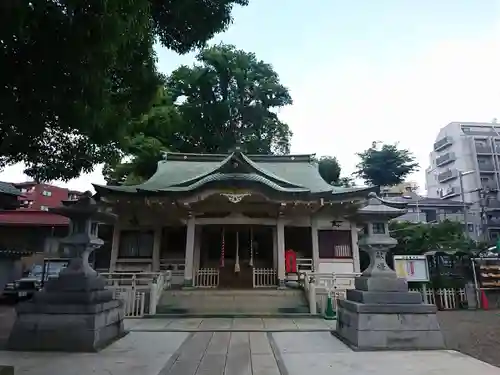 白山神社の本殿