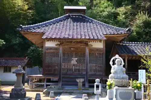 薬師院の本殿・本堂