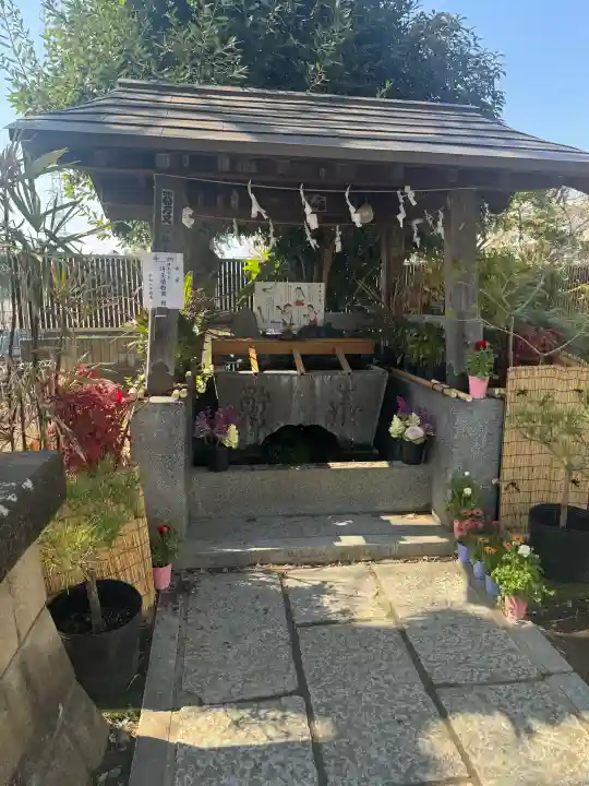 鳩ヶ谷氷川神社の{uncategorized: "未分類", other: "その他", undefined: "問題あり", building: "その他建物", grave: "お墓", sacred_gate: "鳥居", guardian: "狛犬", statue: "像", buddha: "仏像", history: "歴史", nature: "自然", garden: "庭園", animal: "動物", pagoda: "塔", temizu: "手水舎", mountain_gate: "山門・神門", sanctuary: "本殿・本堂", subordinate: "末社・摂社", art: "芸術", scenery: "景色", jizo: "地蔵", ema: "絵馬", goshuin: "御朱印", omikuji: "おみくじ", items: "授与品その他", amulet: "お守り", goshuincho: "御朱印帳", eats: "食事", festival: "お祭り", votive_dance: "神楽", shichigosan: "七五三参", wedding: "結婚式", experience: "体験その他", initially: "初詣", around: "周辺", anti_infection: "感染症対策"}