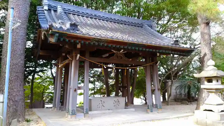 八柱神社の手水舎