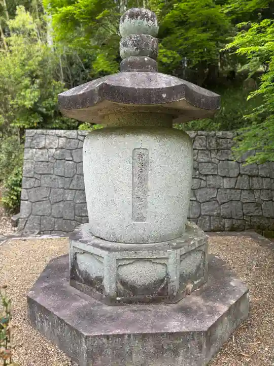 小林寺の{uncategorized: "未分類", other: "その他", undefined: "問題あり", building: "その他建物", grave: "お墓", sacred_gate: "鳥居", guardian: "狛犬", statue: "像", buddha: "仏像", history: "歴史", nature: "自然", garden: "庭園", animal: "動物", pagoda: "塔", temizu: "手水舎", mountain_gate: "山門・神門", sanctuary: "本殿・本堂", subordinate: "末社・摂社", art: "芸術", scenery: "景色", jizo: "地蔵", ema: "絵馬", goshuin: "御朱印", omikuji: "おみくじ", items: "授与品その他", amulet: "お守り", goshuincho: "御朱印帳", eats: "食事", festival: "お祭り", votive_dance: "神楽", shichigosan: "七五三参", wedding: "結婚式", experience: "体験その他", initially: "初詣", around: "周辺", anti_infection: "感染症対策"}