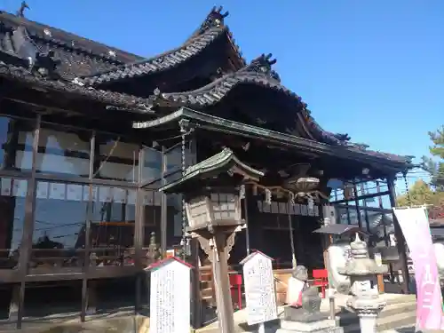 本折日吉神社の本殿