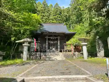 上山八幡宮の{uncategorized: "未分類", other: "その他", undefined: "問題あり", building: "その他建物", grave: "お墓", sacred_gate: "鳥居", guardian: "狛犬", statue: "像", buddha: "仏像", history: "歴史", nature: "自然", garden: "庭園", animal: "動物", pagoda: "塔", temizu: "手水舎", mountain_gate: "山門・神門", sanctuary: "本殿・本堂", subordinate: "末社・摂社", art: "芸術", scenery: "景色", jizo: "地蔵", ema: "絵馬", goshuin: "御朱印", omikuji: "おみくじ", items: "授与品その他", amulet: "お守り", goshuincho: "御朱印帳", eats: "食事", festival: "お祭り", votive_dance: "神楽", shichigosan: "七五三参", wedding: "結婚式", experience: "体験その他", initially: "初詣", around: "周辺", anti_infection: "感染症対策"}