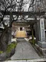 静岡天満宮の{uncategorized: "未分類", other: "その他", undefined: "問題あり", building: "その他建物", grave: "お墓", sacred_gate: "鳥居", guardian: "狛犬", statue: "像", buddha: "仏像", history: "歴史", nature: "自然", garden: "庭園", animal: "動物", pagoda: "塔", temizu: "手水舎", mountain_gate: "山門・神門", sanctuary: "本殿・本堂", subordinate: "末社・摂社", art: "芸術", scenery: "景色", jizo: "地蔵", ema: "絵馬", goshuin: "御朱印", omikuji: "おみくじ", items: "授与品その他", amulet: "お守り", goshuincho: "御朱印帳", eats: "食事", festival: "お祭り", votive_dance: "神楽", shichigosan: "七五三参", wedding: "結婚式", experience: "体験その他", initially: "初詣", around: "周辺", anti_infection: "感染症対策"}