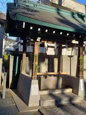 穏田神社の手水舎