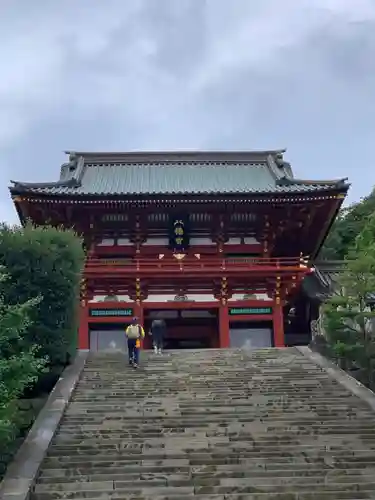 鶴岡八幡宮の山門・神門