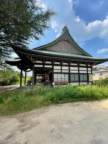 貞寿寺の本殿・本堂