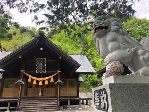 夕張神社の狛犬