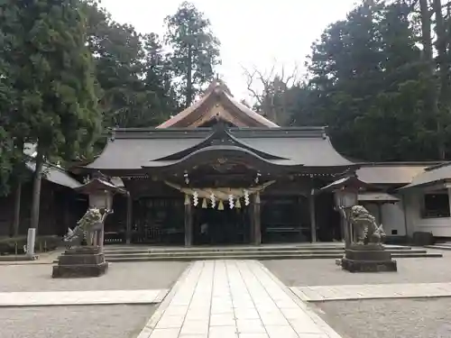 白山比咩神社の本殿