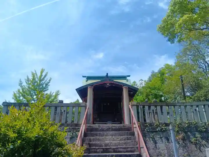 八幡神社の{uncategorized: "未分類", other: "その他", undefined: "問題あり", building: "その他建物", grave: "お墓", sacred_gate: "鳥居", guardian: "狛犬", statue: "像", buddha: "仏像", history: "歴史", nature: "自然", garden: "庭園", animal: "動物", pagoda: "塔", temizu: "手水舎", mountain_gate: "山門・神門", sanctuary: "本殿・本堂", subordinate: "末社・摂社", art: "芸術", scenery: "景色", jizo: "地蔵", ema: "絵馬", goshuin: "御朱印", omikuji: "おみくじ", items: "授与品その他", amulet: "お守り", goshuincho: "御朱印帳", eats: "食事", festival: "お祭り", votive_dance: "神楽", shichigosan: "七五三参", wedding: "結婚式", experience: "体験その他", initially: "初詣", around: "周辺", anti_infection: "感染症対策"}