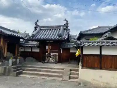阿弥陀院の{uncategorized: "未分類", other: "その他", undefined: "問題あり", building: "その他建物", grave: "お墓", sacred_gate: "鳥居", guardian: "狛犬", statue: "像", buddha: "仏像", history: "歴史", nature: "自然", garden: "庭園", animal: "動物", pagoda: "塔", temizu: "手水舎", mountain_gate: "山門・神門", sanctuary: "本殿・本堂", subordinate: "末社・摂社", art: "芸術", scenery: "景色", jizo: "地蔵", ema: "絵馬", goshuin: "御朱印", omikuji: "おみくじ", items: "授与品その他", amulet: "お守り", goshuincho: "御朱印帳", eats: "食事", festival: "お祭り", votive_dance: "神楽", shichigosan: "七五三参", wedding: "結婚式", experience: "体験その他", initially: "初詣", around: "周辺", anti_infection: "感染症対策"}