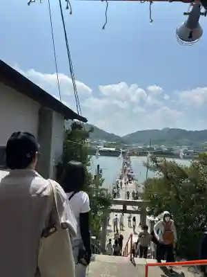 津嶋神社の{uncategorized: "未分類", other: "その他", undefined: "問題あり", building: "その他建物", grave: "お墓", sacred_gate: "鳥居", guardian: "狛犬", statue: "像", buddha: "仏像", history: "歴史", nature: "自然", garden: "庭園", animal: "動物", pagoda: "塔", temizu: "手水舎", mountain_gate: "山門・神門", sanctuary: "本殿・本堂", subordinate: "末社・摂社", art: "芸術", scenery: "景色", jizo: "地蔵", ema: "絵馬", goshuin: "御朱印", omikuji: "おみくじ", items: "授与品その他", amulet: "お守り", goshuincho: "御朱印帳", eats: "食事", festival: "お祭り", votive_dance: "神楽", shichigosan: "七五三参", wedding: "結婚式", experience: "体験その他", initially: "初詣", around: "周辺", anti_infection: "感染症対策"}