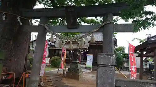 三ツ木神社の鳥居