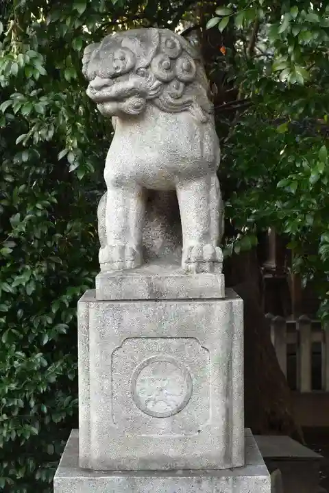 諏訪神社の狛犬