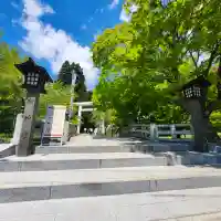 土津神社|こどもと出世の神さまの{uncategorized: "未分類", other: "その他", undefined: "問題あり", building: "その他建物", grave: "お墓", sacred_gate: "鳥居", guardian: "狛犬", statue: "像", buddha: "仏像", history: "歴史", nature: "自然", garden: "庭園", animal: "動物", pagoda: "塔", temizu: "手水舎", mountain_gate: "山門・神門", sanctuary: "本殿・本堂", subordinate: "末社・摂社", art: "芸術", scenery: "景色", jizo: "地蔵", ema: "絵馬", goshuin: "御朱印", omikuji: "おみくじ", items: "授与品その他", amulet: "お守り", goshuincho: "御朱印帳", eats: "食事", festival: "お祭り", votive_dance: "神楽", shichigosan: "七五三参", wedding: "結婚式", experience: "体験その他", initially: "初詣", around: "周辺", anti_infection: "感染症対策"}