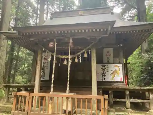 黄金山神社の本殿