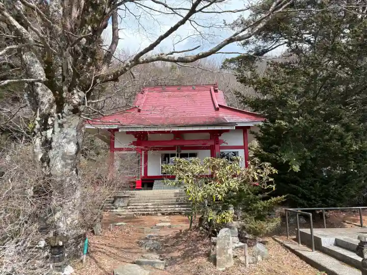 日輪寺の{uncategorized: "未分類", other: "その他", undefined: "問題あり", building: "その他建物", grave: "お墓", sacred_gate: "鳥居", guardian: "狛犬", statue: "像", buddha: "仏像", history: "歴史", nature: "自然", garden: "庭園", animal: "動物", pagoda: "塔", temizu: "手水舎", mountain_gate: "山門・神門", sanctuary: "本殿・本堂", subordinate: "末社・摂社", art: "芸術", scenery: "景色", jizo: "地蔵", ema: "絵馬", goshuin: "御朱印", omikuji: "おみくじ", items: "授与品その他", amulet: "お守り", goshuincho: "御朱印帳", eats: "食事", festival: "お祭り", votive_dance: "神楽", shichigosan: "七五三参", wedding: "結婚式", experience: "体験その他", initially: "初詣", around: "周辺", anti_infection: "感染症対策"}