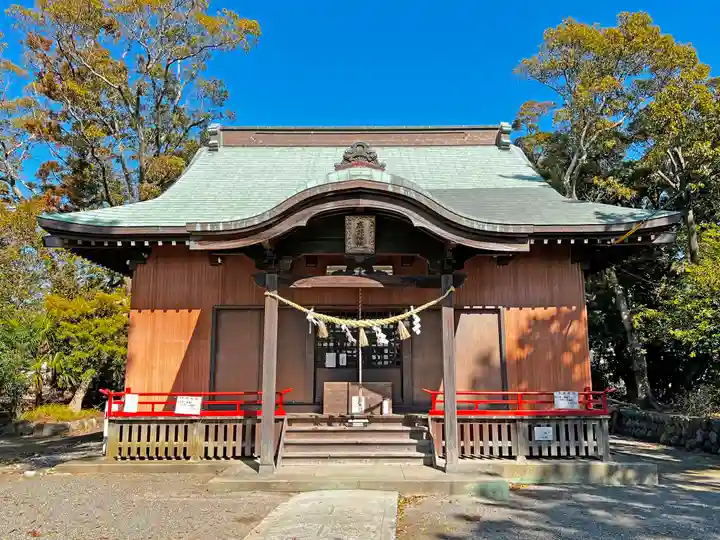 鹿苑神社の本殿・本堂