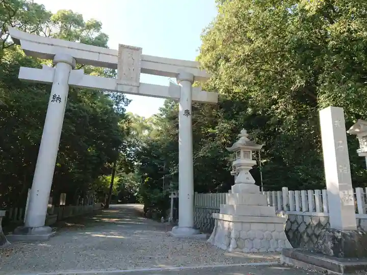成石神社の鳥居